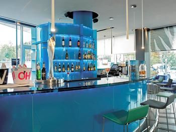 Hotel Bar